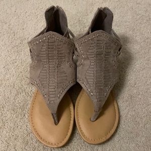 Women’s Size 8 Altar’d State Sandals. Beige/Tan Leather. Zippers both work well.